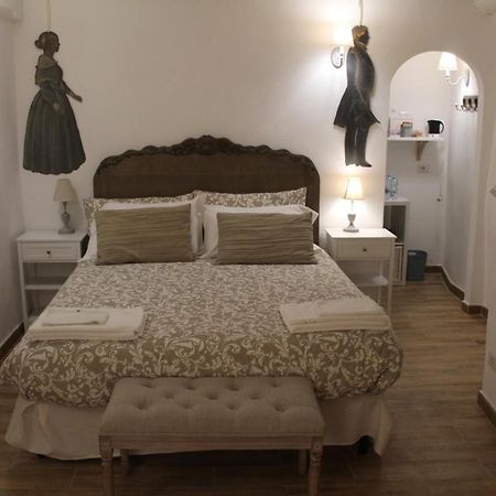 Livia'S Charming Room Trevignano Romano Bagian luar foto