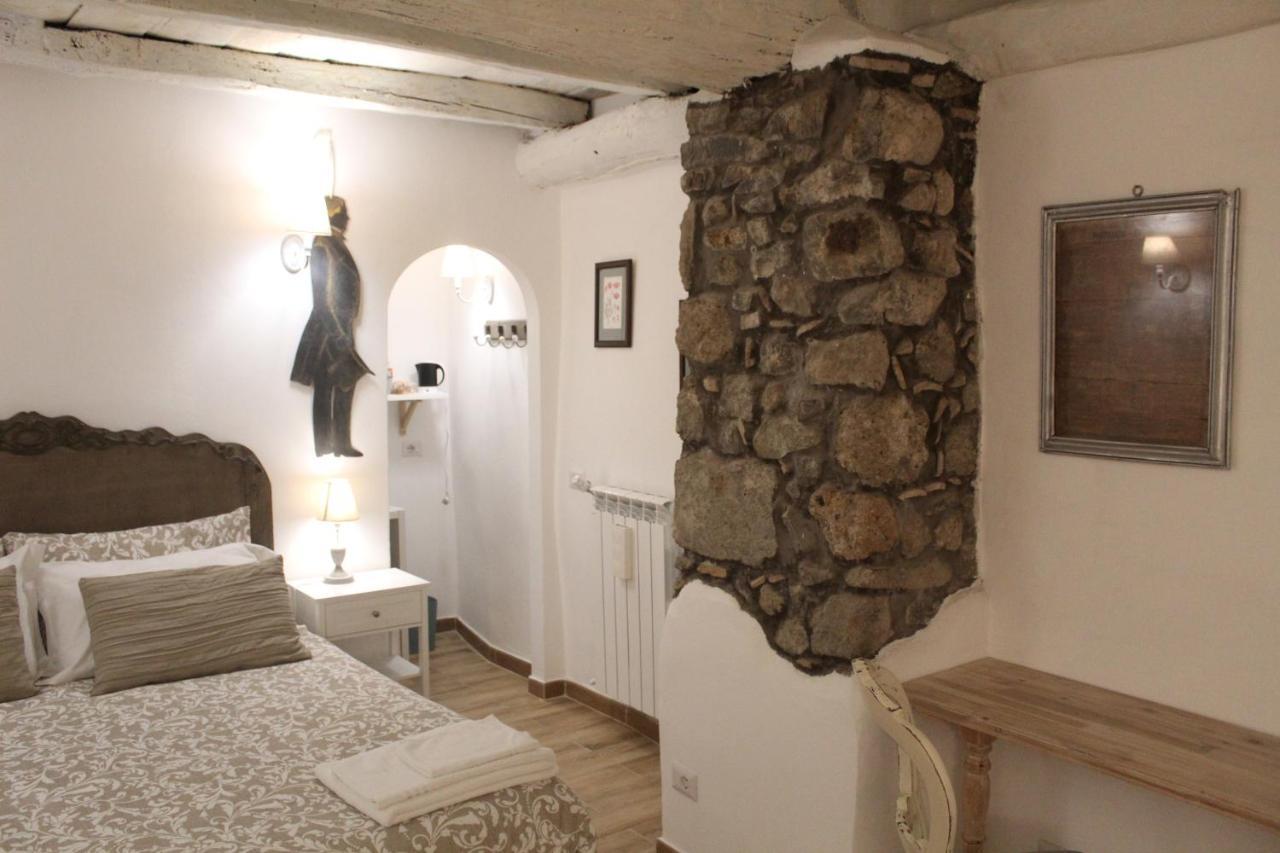Livia'S Charming Room Trevignano Romano Bagian luar foto