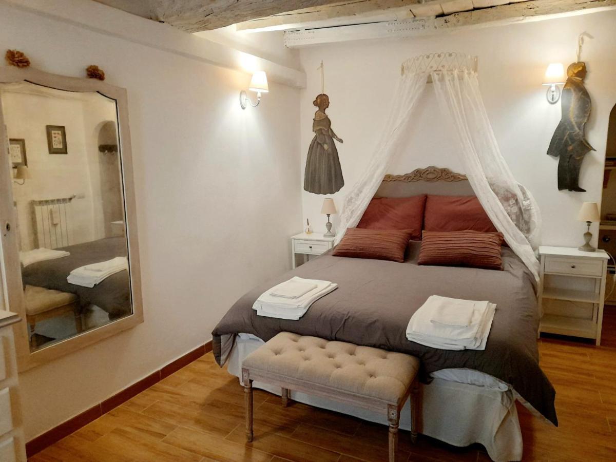 Livia'S Charming Room Trevignano Romano Bagian luar foto